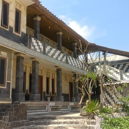 Hotel Kampoeng Drini Brono Zewnętrze zdjęcie