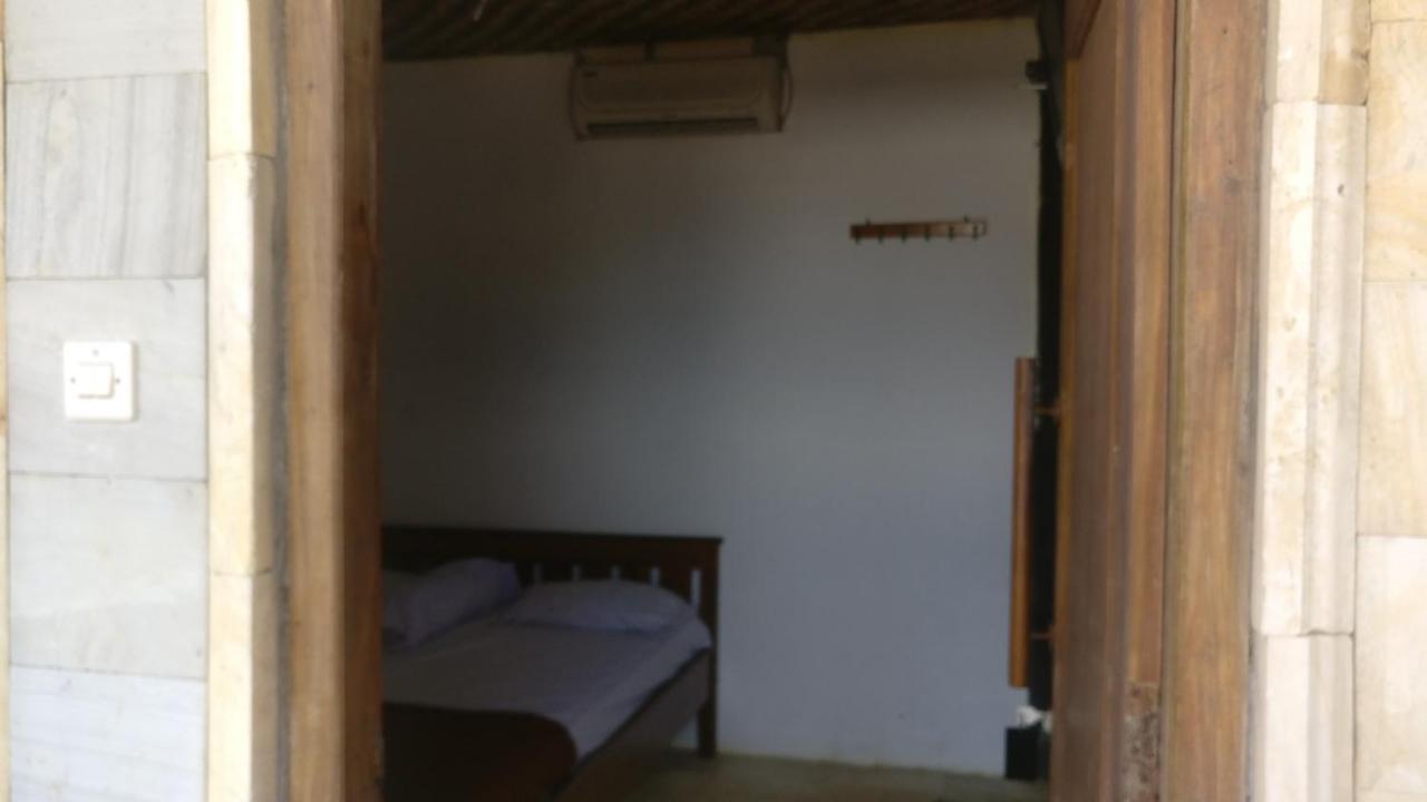 Hotel Kampoeng Drini Brono Zewnętrze zdjęcie